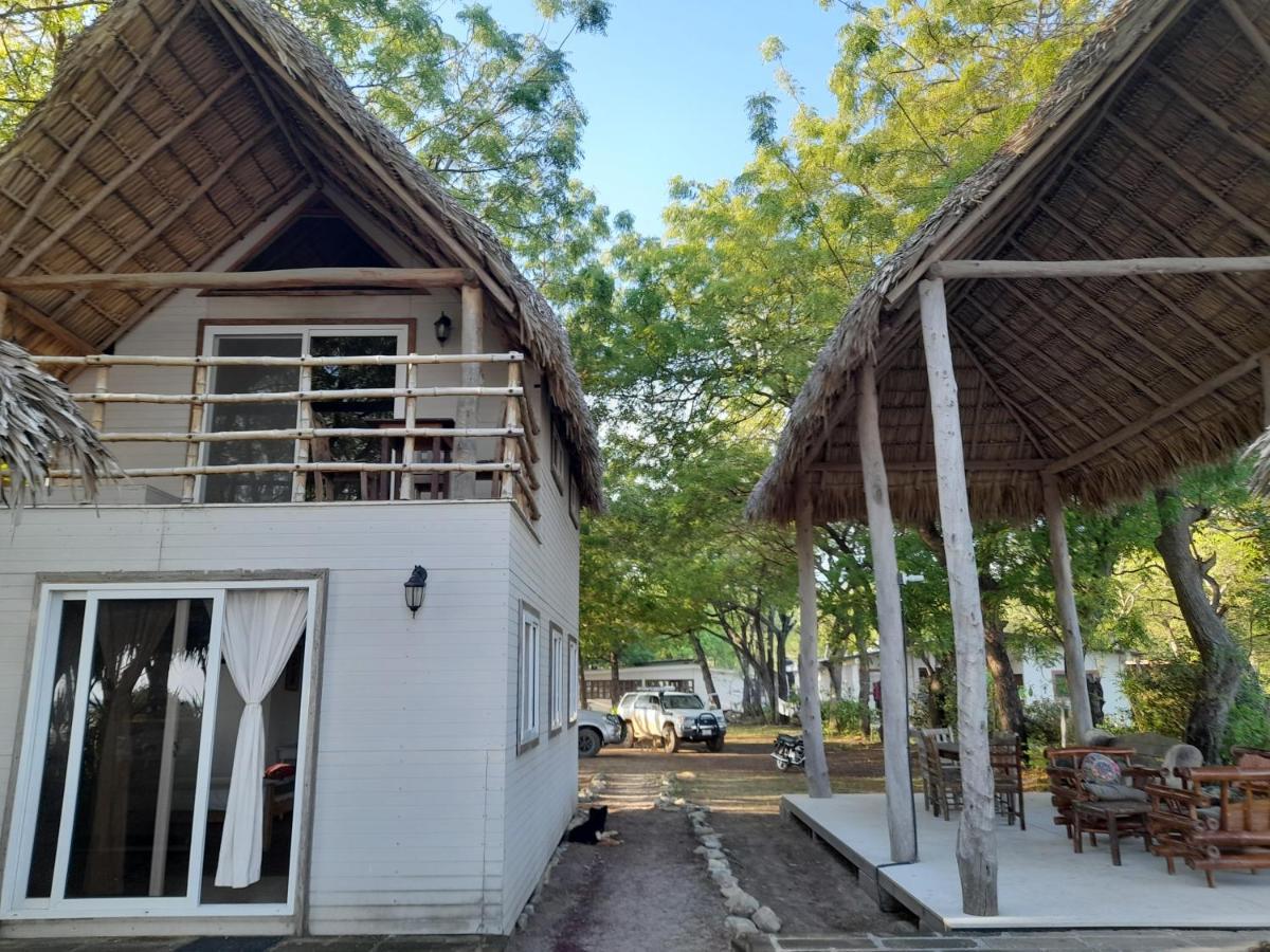 Popoyo Surfcamp Hotel Exterior photo